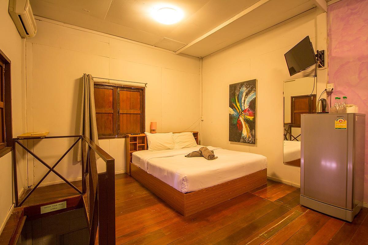 Victor Guesthouse Hua Hin Esterno foto